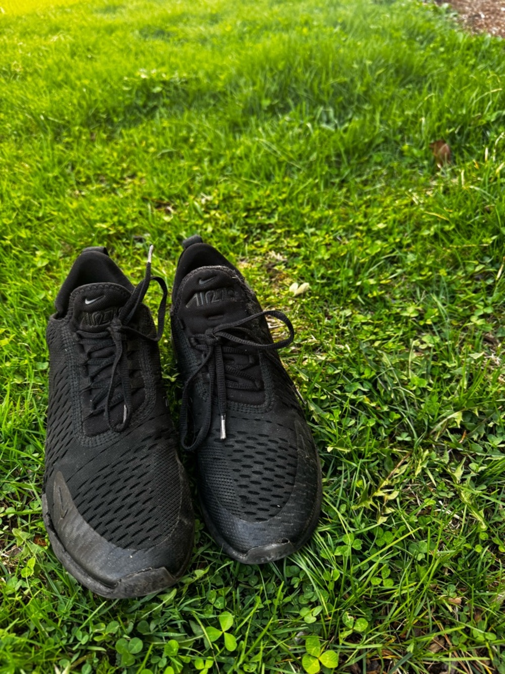 Nike Air 270 Men’s Black Lightweight Athletic Running Shoes